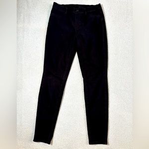 UNIQLO BASIC BLACK JEGGING Stretchy. Size 30/31